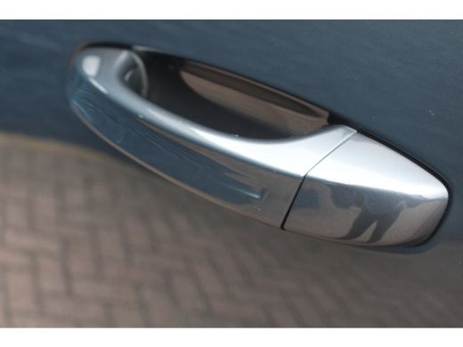 Peugeot e-5008 GT Avantage 73 kWh | Lederen bekleding | Panorama/schuifdak | Navigatie | Camera | BTW | 6.000km | ActivLease financial lease