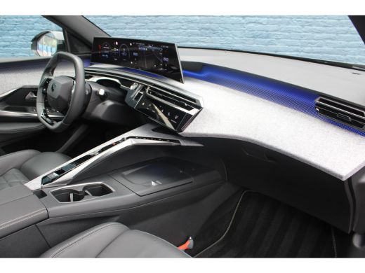 Peugeot e-5008 GT Avantage 73 kWh | Lederen bekleding | Panorama/schuifdak | Navigatie | Camera | BTW | 6.000km | ActivLease financial lease