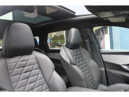 Peugeot e-5008 GT Avantage 73 kWh | Lederen bekleding | Panorama/schuifdak | Navigatie | Camera | BTW | 6.000km | ActivLease financial lease