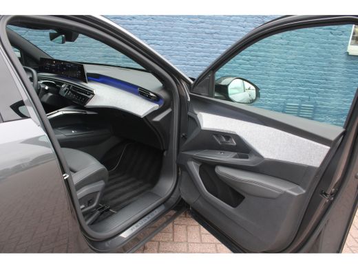 Peugeot e-5008 GT Avantage 73 kWh | Lederen bekleding | Panorama/schuifdak | Navigatie | Camera | BTW | 6.000km | ActivLease financial lease