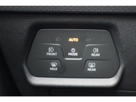Seat Leon 1.0 eTSI Style Business Intense | Achteruitrijcamera | Airco (automatisch) | Cruise control adaptief ActivLease financial lease