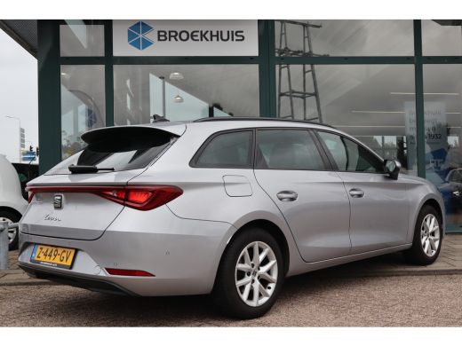 Seat Leon 1.0 eTSI Style Business Intense | Achteruitrijcamera | Airco (automatisch) | Cruise control adaptief ActivLease financial lease