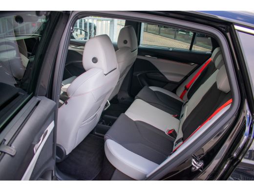 Skoda Elroq 85 Business Edition -Warmtepomp-Trekhaak-ACC-Massage-Head up-Keyless-20"- ActivLease financial lease