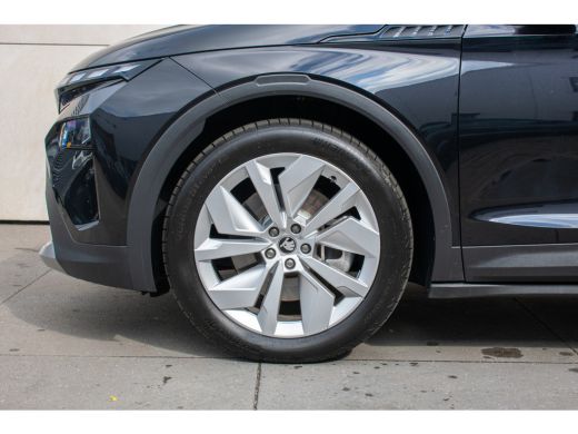 Skoda Elroq 85 Business Edition -Warmtepomp-Trekhaak-ACC-Massage-Head up-Keyless-20"- ActivLease financial lease