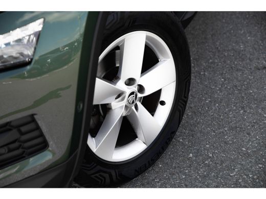 Skoda Kodiaq 1.5 TSI 150PK Ambition | Trekhaak | Navigatie | Adaptive Cruise | 17" ActivLease financial lease