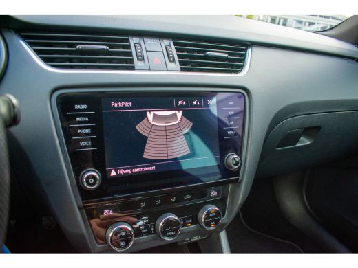 Skoda Octavia Combi 1.5 TSI Greentech Sport Business -Navi-18"- ActivLease financial lease