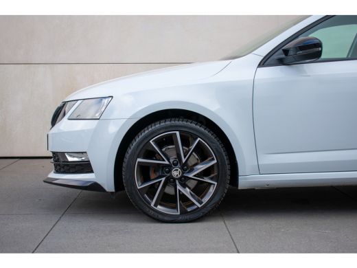 Skoda Octavia Combi 1.5 TSI Greentech Sport Business -Navi-18"- ActivLease financial lease