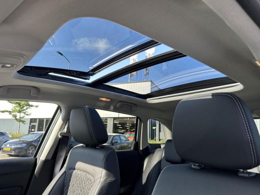 Suzuki Vitara 1.4 Boosterjet Style Smart Hybrid ActivLease financial lease