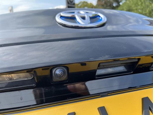 Toyota Corolla Cross Hybrid 200 Dynamic | Navigatie | Apple CarPlay/Android auto | Achteruitrijcamera | Trekhaak ActivLease financial lease