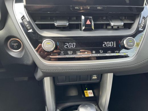 Toyota Corolla Cross Hybrid 200 Dynamic | Navigatie | Apple CarPlay/Android auto | Achteruitrijcamera | Trekhaak ActivLease financial lease