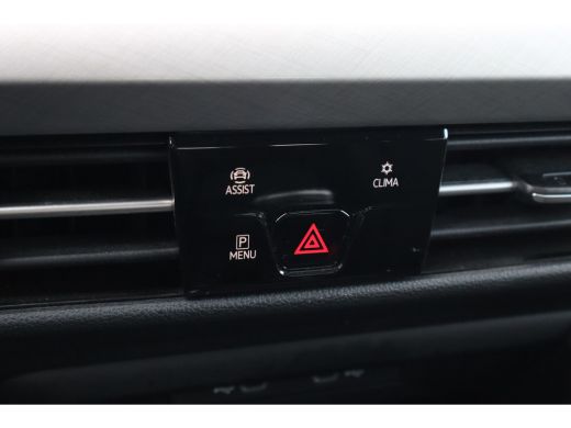 Volkswagen Golf 110PK 1.0 TSI Life | Airco (automatisch) | Cruise control adaptief | Draadloze telefoonlader ActivLease financial lease