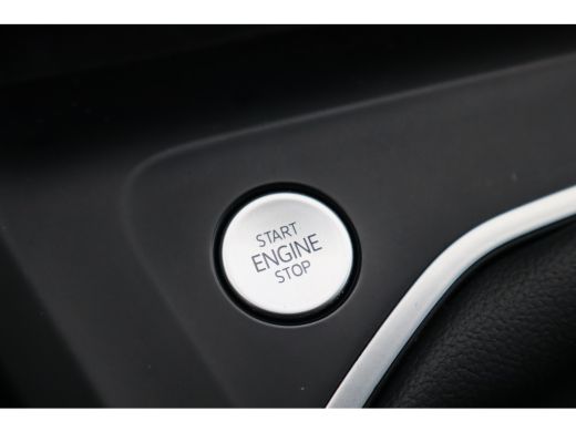 Volkswagen Golf 110PK 1.0 TSI Life | Airco (automatisch) | Cruise control adaptief | Draadloze telefoonlader ActivLease financial lease