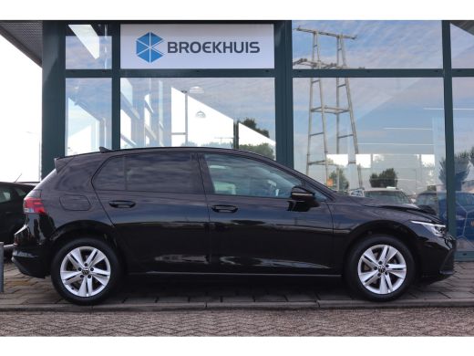 Volkswagen Golf 110PK 1.0 TSI Life | Airco (automatisch) | Cruise control adaptief | Draadloze telefoonlader ActivLease financial lease