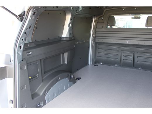 Volkswagen ID. Buzz Cargo Bulli Editon VOOR MEKAAR DEALS | 79 kWh | 286 pk | Trekhaak | Achterklep | 360° camera | IQ.LIGHT... ActivLease financial lease