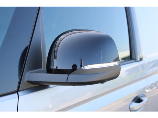 Volkswagen ID. Buzz Cargo Bulli Editon VOOR MEKAAR DEALS | 79 kWh | 286 pk | Trekhaak | Achterklep | 360° camera | IQ.LIGHT... ActivLease financial lease