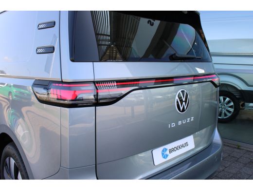 Volkswagen ID. Buzz Cargo Bulli Editon VOOR MEKAAR DEALS | 79 kWh | 286 pk | Trekhaak | Achterklep | 360° camera | IQ.LIGHT... ActivLease financial lease