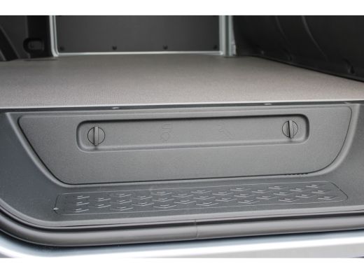 Volkswagen ID. Buzz Cargo Bulli Editon VOOR MEKAAR DEALS | 79 kWh | 286 pk | Trekhaak | Achterklep | 360° camera | IQ.LIGHT... ActivLease financial lease