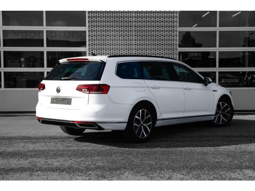 Volkswagen Passat Variant 1.4 TSI PHEV GTE Business | Matrix Led | Keyless | Camera ActivLease financial lease