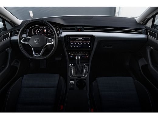 Volkswagen Passat Variant 1.4 TSI PHEV GTE Business | Matrix Led | Keyless | Camera ActivLease financial lease