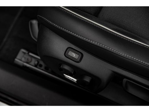 Volkswagen Passat Variant 1.5 eHybrid 204pk Elegance Business | Panoramdak | Dodehoeksensor | 360 Camera | Stoelver... ActivLease financial lease