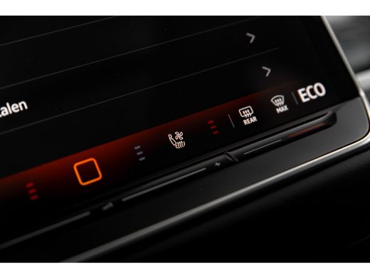 Volkswagen Passat Variant 1.5 eHybrid 204pk Elegance Business | Panoramdak | Dodehoeksensor | 360 Camera | Stoelver... ActivLease financial lease