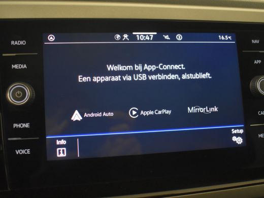 Volkswagen Polo 1.0 TSI R-Line Edition 96pk | Airco | Parkeersensoren v+a | Adaptief cruise control | Navigatie |... ActivLease financial lease