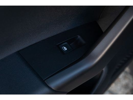 Volkswagen Polo 1.0 TSI R-Line Edition | Airco | Apple Carplay/Android Auto|telefoonintegratie premium | Buitensp... ActivLease financial lease