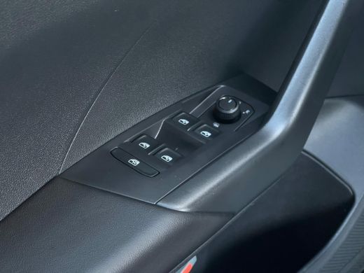 Volkswagen T-Cross 1.0 TSI Life 7-DSG | Climatronic | Parkeersensoren V+A | Cruise controle Ad. | ActivLease financial lease