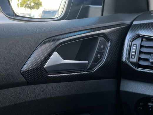 Volkswagen T-Cross 1.0 TSI Life 7-DSG | Climatronic | Parkeersensoren V+A | Cruise controle Ad. | ActivLease financial lease