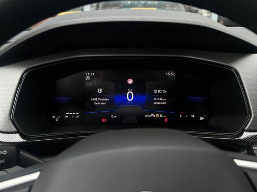 Volkswagen T-Cross Life Edition | 'App-Connect' draadloze smartphone integratie | Achterlichten LED | Afstandscontro... ActivLease financial lease