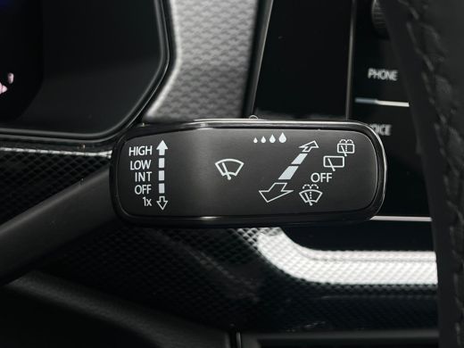 Volkswagen T-Cross Life Edition | 'App-Connect' draadloze smartphone integratie | Achterlichten LED | Afstandscontro... ActivLease financial lease