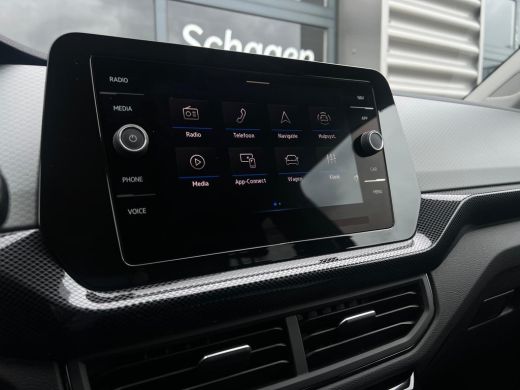 Volkswagen T-Cross Life Edition | 'App-Connect' draadloze smartphone integratie | Achterlichten LED | Afstandscontro... ActivLease financial lease