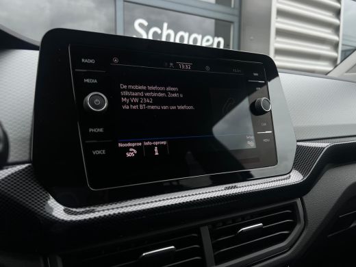 Volkswagen T-Cross Life Edition | 'App-Connect' draadloze smartphone integratie | Achterlichten LED | Afstandscontro... ActivLease financial lease