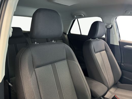 Volkswagen T-Roc 1.0 TSI Life Edition 115PK | Keyless | Led | achteruitrijcamera | Uit voorraad Leverbaar! | achte... ActivLease financial lease