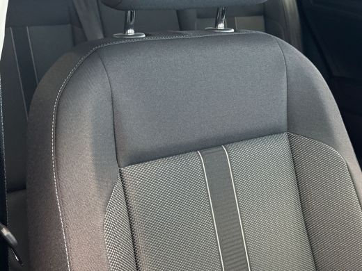 Volkswagen T-Roc 1.0 TSI Life Edition 115PK | Keyless | Led | achteruitrijcamera | Uit voorraad Leverbaar! | achte... ActivLease financial lease