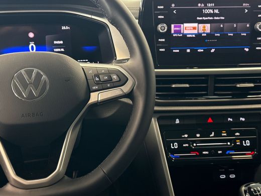 Volkswagen T-Roc 1.0 TSI Life Edition 115PK | Keyless | Led | achteruitrijcamera | Uit voorraad Leverbaar! | achte... ActivLease financial lease