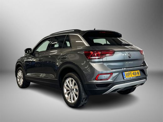 Volkswagen T-Roc 1.0 TSI Life Edition 115PK | Keyless | Led | achteruitrijcamera | Uit voorraad Leverbaar! | achte... ActivLease financial lease