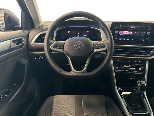 Volkswagen T-Roc 1.0 TSI Life Edition 115PK | Keyless | Led | achteruitrijcamera | Uit voorraad Leverbaar! | achte... ActivLease financial lease