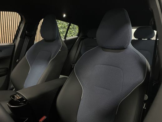 Volvo  EX30 Single Motor Extended Range Plus | Stoel en Stuurwielverwarming | Adaptieve Cruise Control | Harm... ActivLease financial lease
