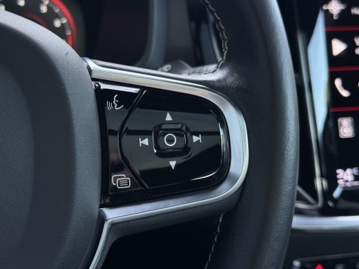 Volvo  V60 2.0 B4 R-Design | Panoramadak | Harman/Kardon | Camera | Pilot Assist | ActivLease financial lease