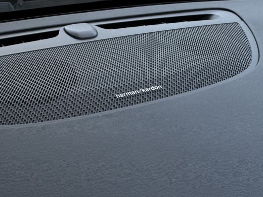 Volvo  V60 2.0 B4 R-Design | Panoramadak | Harman/Kardon | Camera | Pilot Assist | ActivLease financial lease