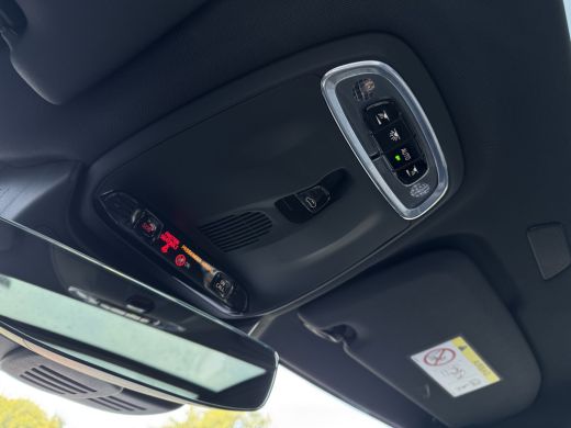 Volvo  V60 2.0 B4 R-Design | Panoramadak | Harman/Kardon | Camera | Pilot Assist | ActivLease financial lease