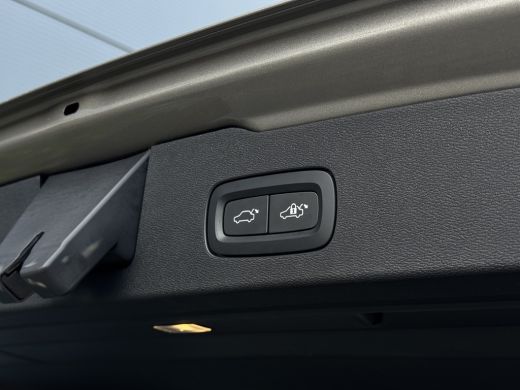 Volvo  V60 2.0 B4 R-Design | Panoramadak | Harman/Kardon | Camera | Pilot Assist | ActivLease financial lease