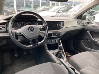 Volkswagen Polo 1.0 TSI R-Line Edition 96pk Airco | Parkeersensoren v+a | Adaptief cruise control | Navigatie | A...