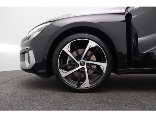 Audi A3 Sportback 30 TFSI Business edition | Aluminium delen exterieur | Apple Carplay/Android Auto|telef... ActivLease financial lease