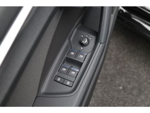 Audi A3 Sportback 30 TFSI Business edition | Aluminium delen exterieur | Apple Carplay/Android Auto|telef... ActivLease financial lease