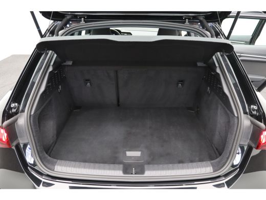 Audi A3 Sportback 30 TFSI Business edition | Aluminium delen exterieur | Apple Carplay/Android Auto|telef... ActivLease financial lease