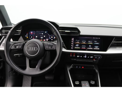 Audi A3 Sportback 30 TFSI Business edition | Aluminium delen exterieur | Apple Carplay/Android Auto|telef... ActivLease financial lease