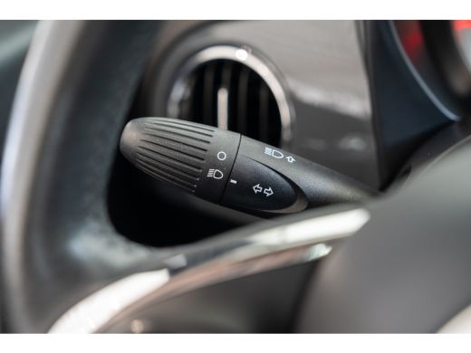 Fiat 500 1.2 Young | Navigatie | Airco | Lichtmetalen velgen | Bluetooth | ActivLease financial lease