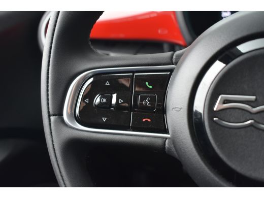 Fiat 500e 42kWh 3 Fase | Comfort + Style Pack | Navigatie | Stoelverwarming | Dodehoek-Detectie | Achteruit... ActivLease financial lease